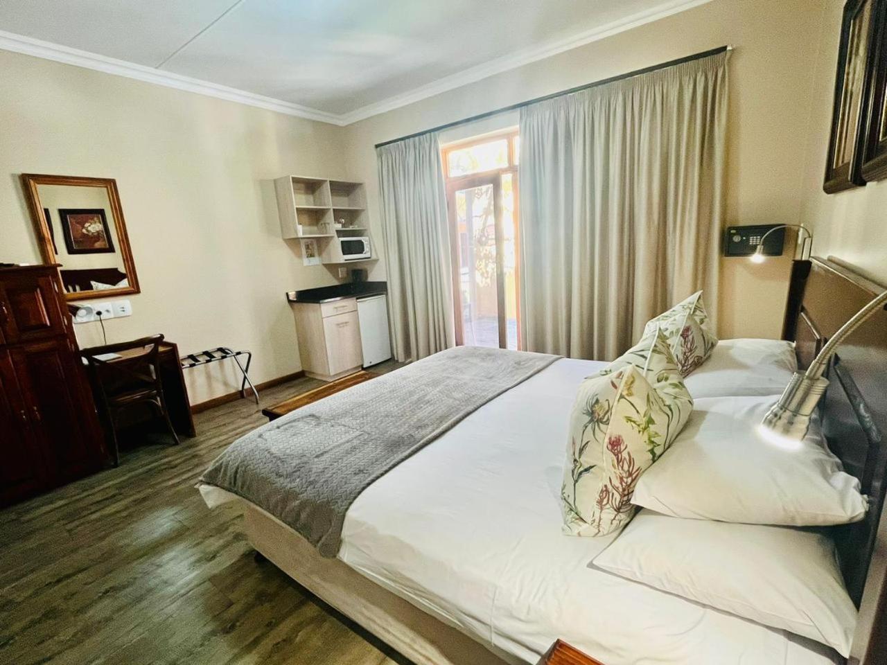 17 On Bird Guest House โบฟอร์ตเวสต์ ภายนอก รูปภาพ