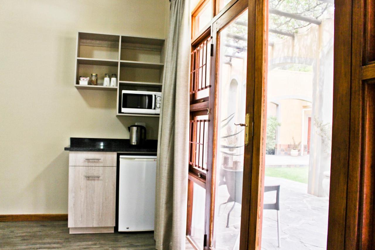 17 On Bird Guest House โบฟอร์ตเวสต์ ภายนอก รูปภาพ